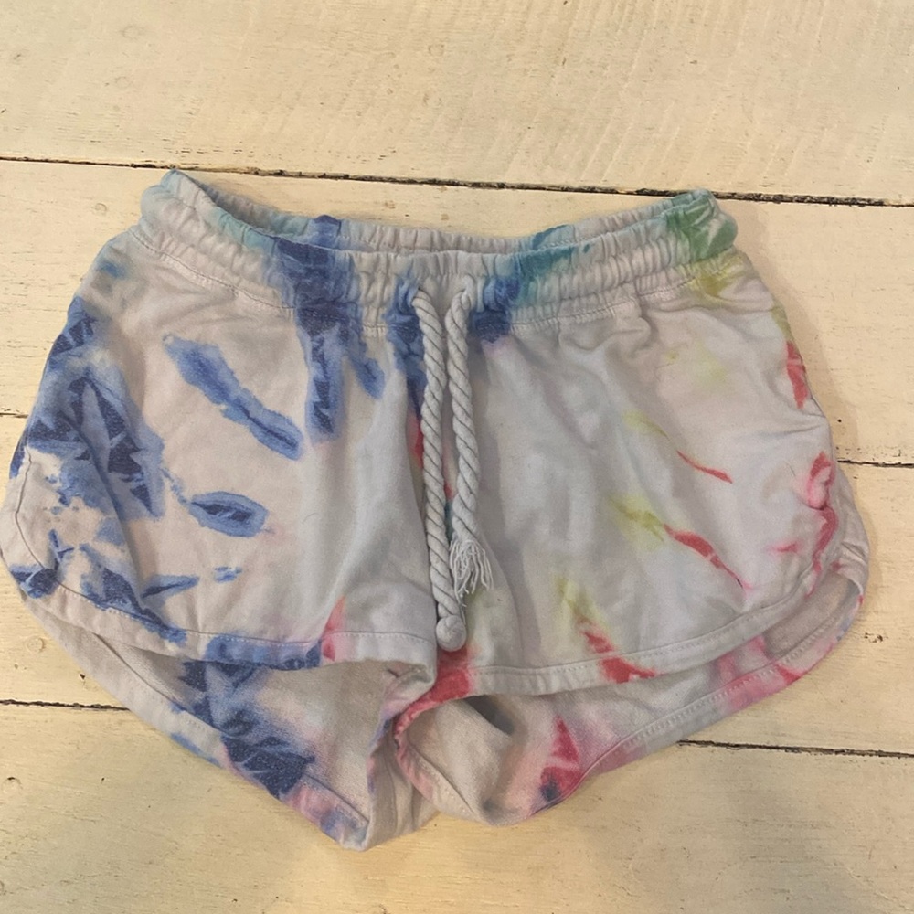 Bloom + pop shorts